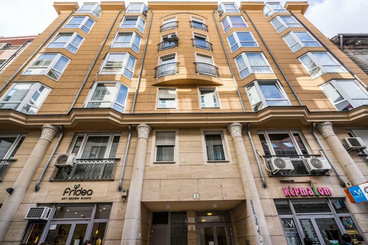 Bpr Vivid Downtown Vibe With Balcony Apartamento Budapeste Exterior foto