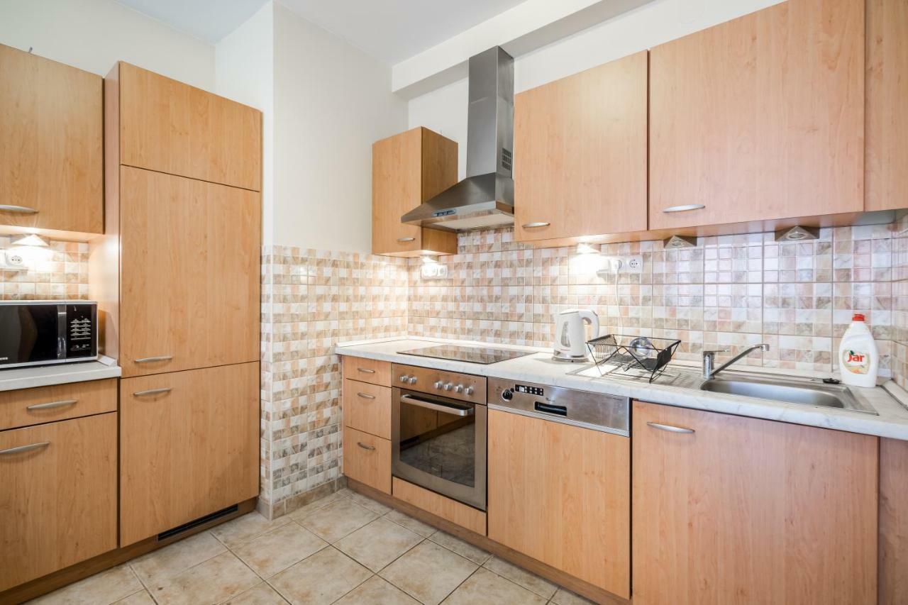 Bpr Vivid Downtown Vibe With Balcony Apartamento Budapeste Exterior foto