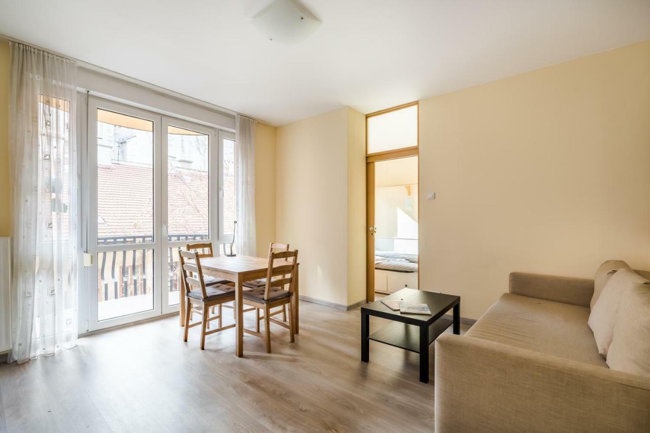 Bpr Vivid Downtown Vibe With Balcony Apartamento Budapeste Exterior foto