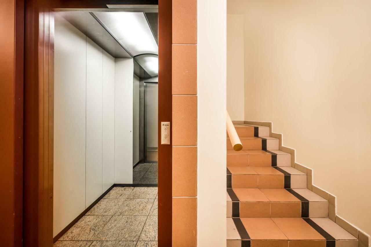 Bpr Vivid Downtown Vibe With Balcony Apartamento Budapeste Exterior foto