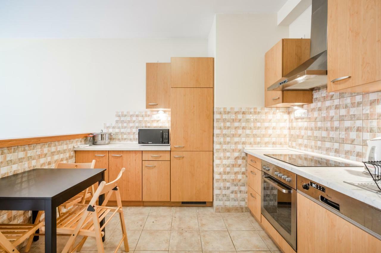 Bpr Vivid Downtown Vibe With Balcony Apartamento Budapeste Exterior foto