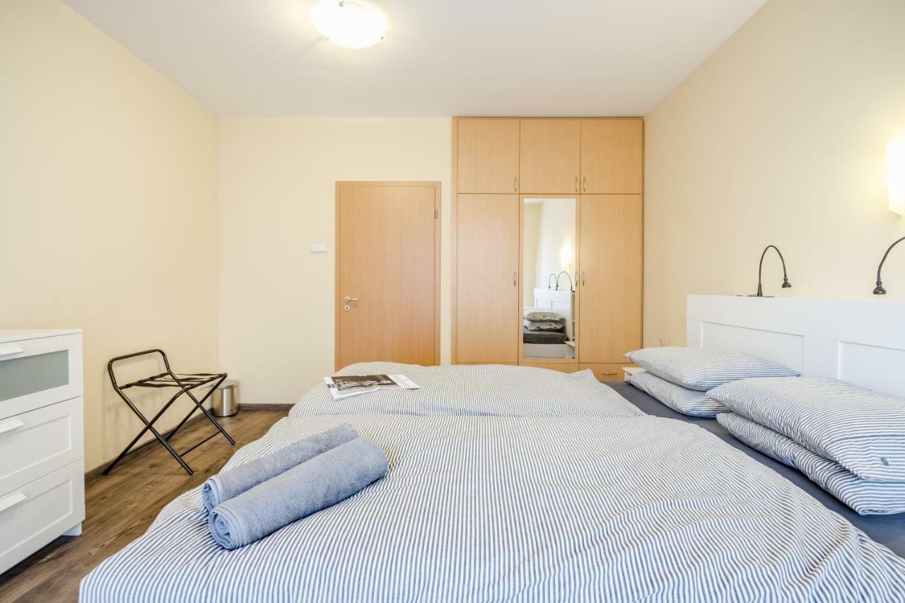Bpr Vivid Downtown Vibe With Balcony Apartamento Budapeste Exterior foto