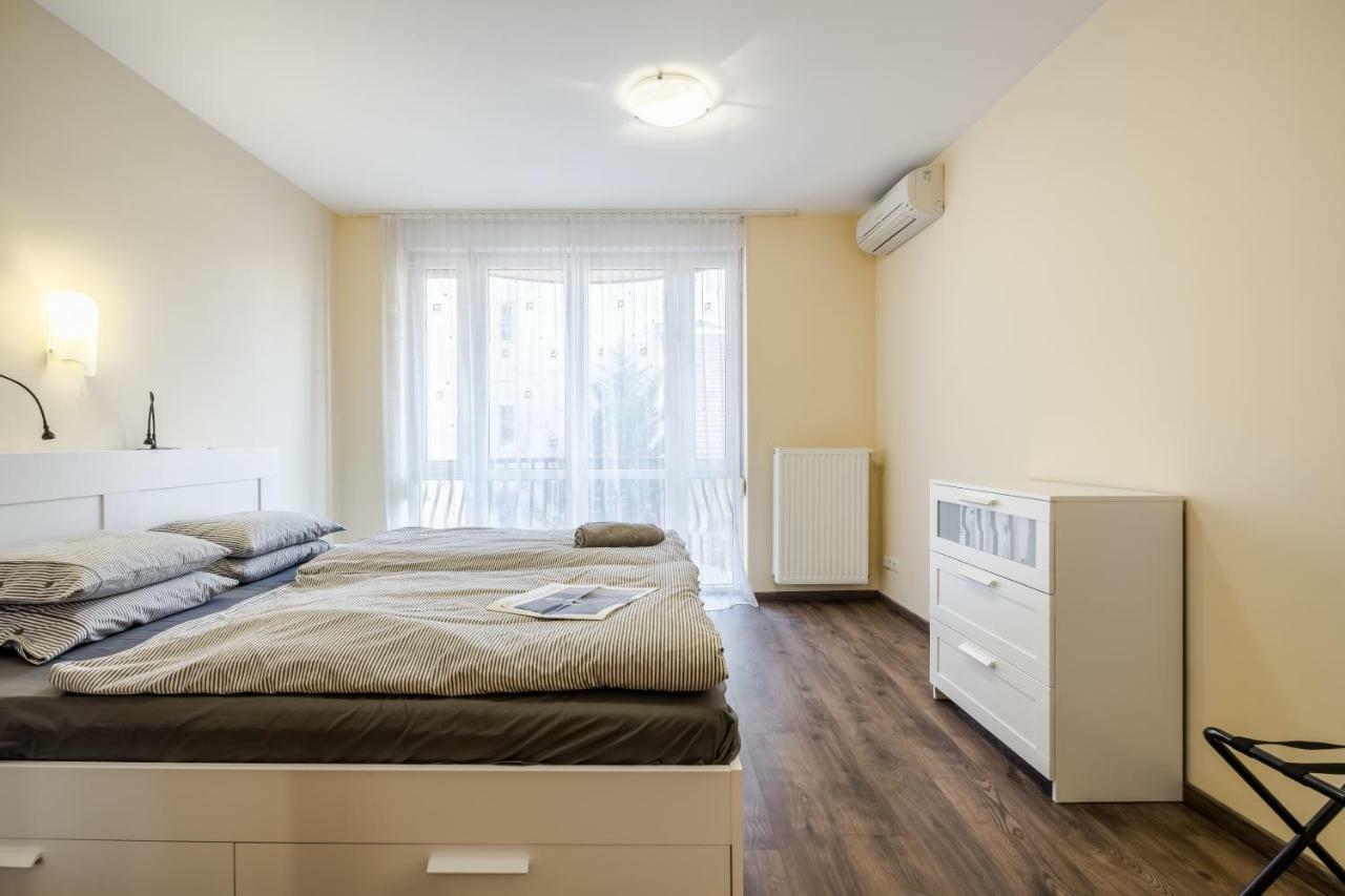 Bpr Vivid Downtown Vibe With Balcony Apartamento Budapeste Exterior foto